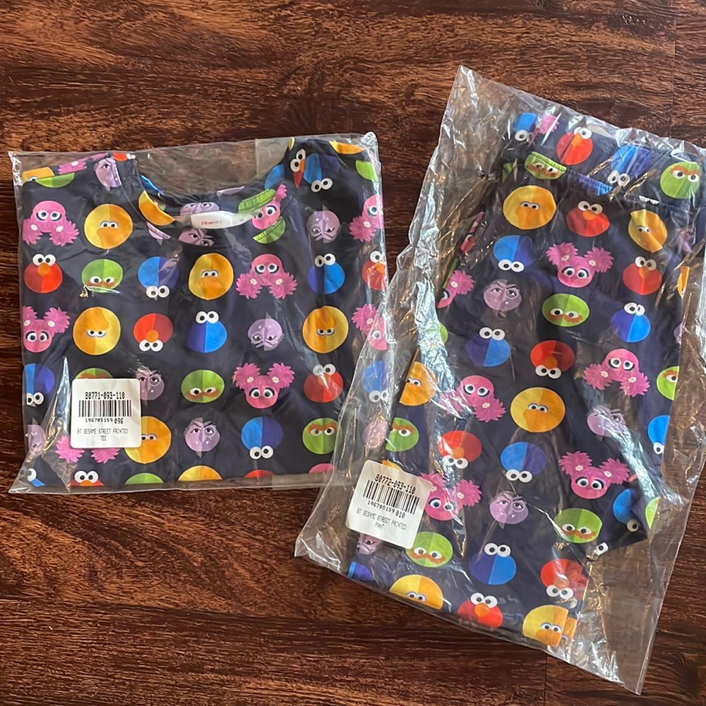 Hanna Andersson - Sesame Street - Tee and Pant pajama set